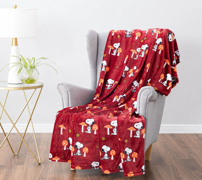 Berkshire Peanuts Halloween Plush 55x70 Throw